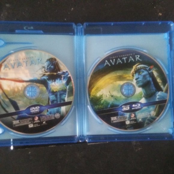 james cameron's avatar (3d blu ray, blu ray, and dvd) lentucular slipcover - Picture 3 of 3